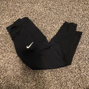 nike cropped leggings
